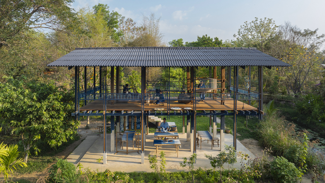 Indigo Loom House is supported by the Office of Contemporary Art and Culture, Ministry of Culture and INDA (a project resulting from Chuenrudeepol’s on-going investigation into the structural consistencies in the micro and macro scales of objects and architecture).