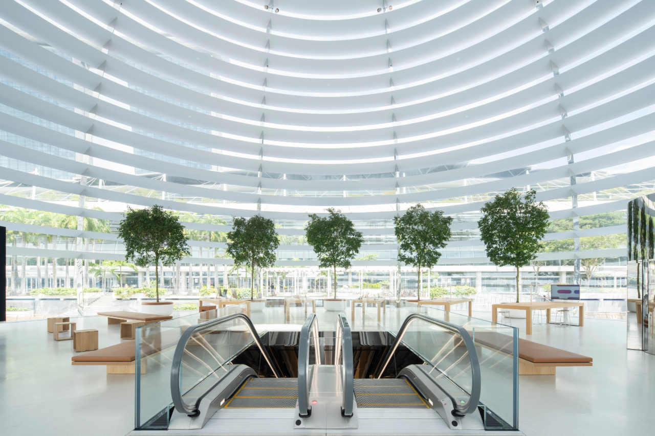 Foster + Partners Designs Singapore's Third Apple Store