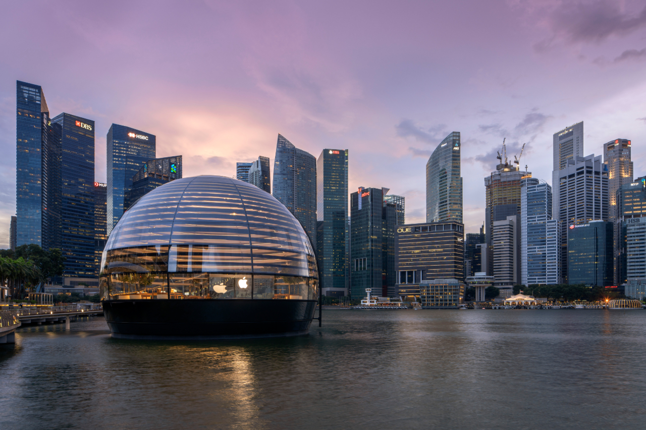 Inside The World's First Floating Apple Store At Marina Bay Sands In  Singapore