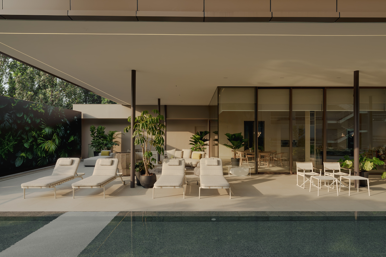 The spacious living and dining areas are designed with warm textures, elegant finishes and seamless indoor-outdoor flow, reflecting BRDB and Space Furniture’s emphasis on timeless design and elevated living.