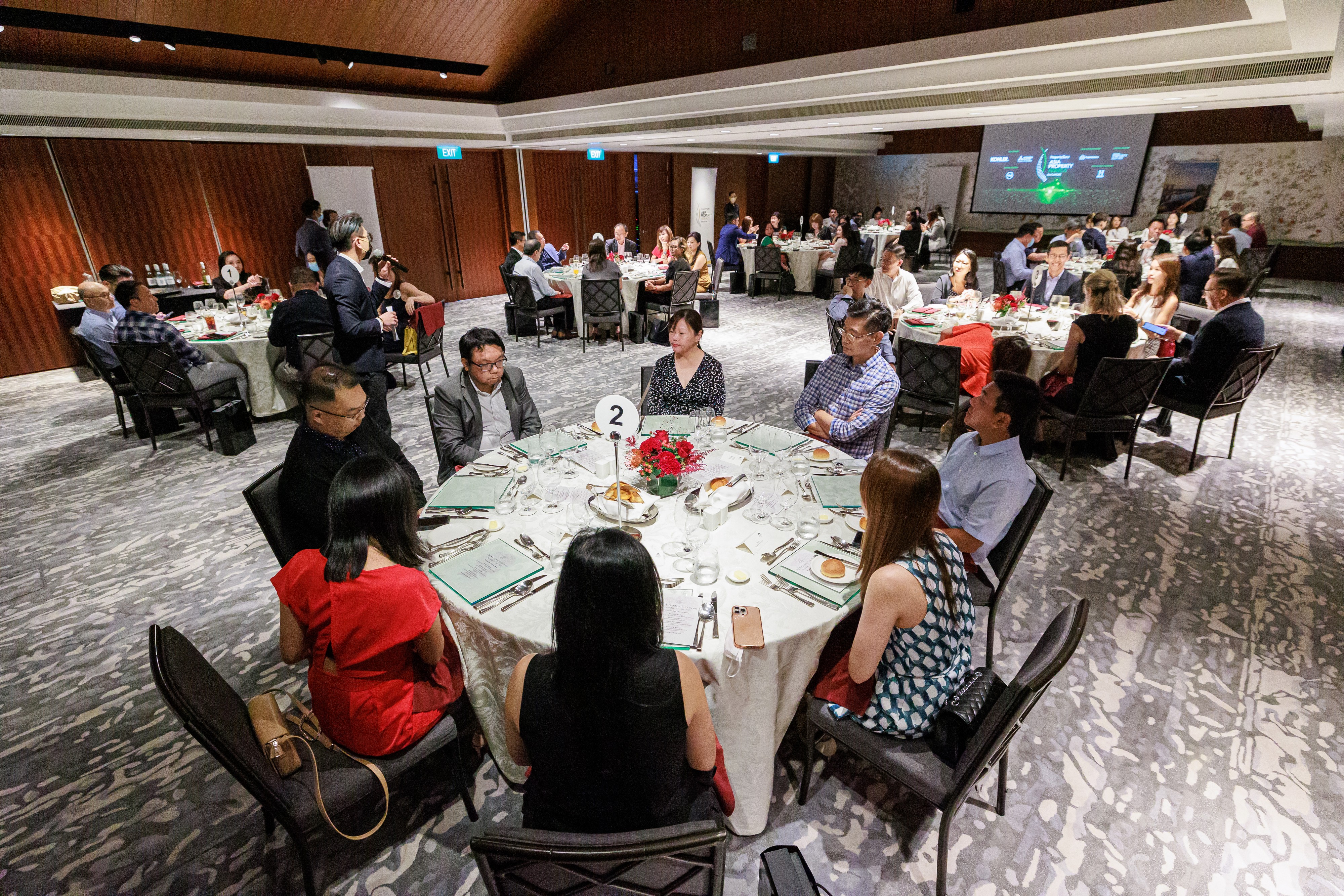 Prominent, senior real estate industry figures gather 12 May at The Capitol Kempinski Hotel Singapore for the leaders’ luncheon celebrating the launch of the 2022 edition of the PropertyGuru Asia Property Awards (Singapore)